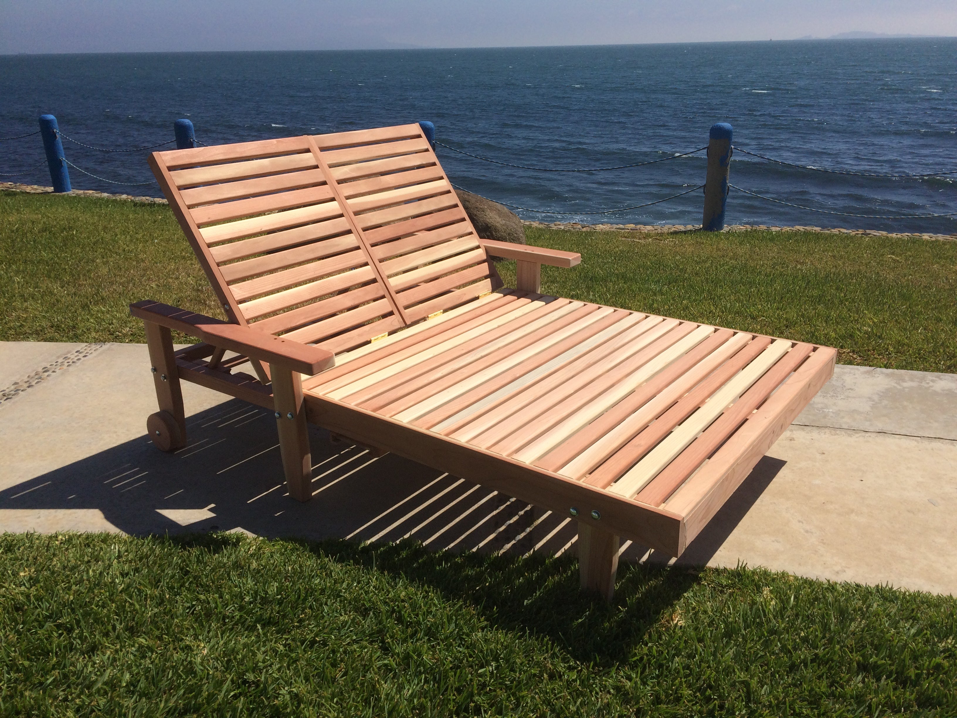 Best Redwood Chaise Lounge